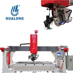 Waterjet kombinuje CNC mostovú pílu